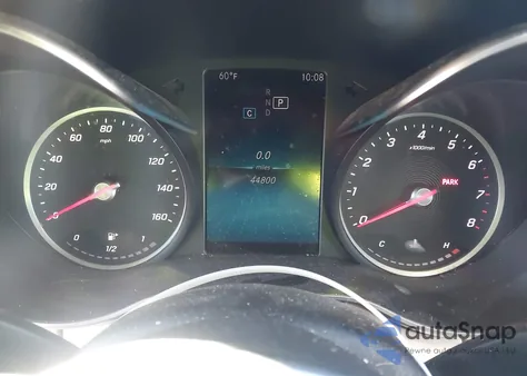 2019 Mercedes-Benz C 300 z USA, uszkodzony, nr VIN 55SWF8DB9KU288770